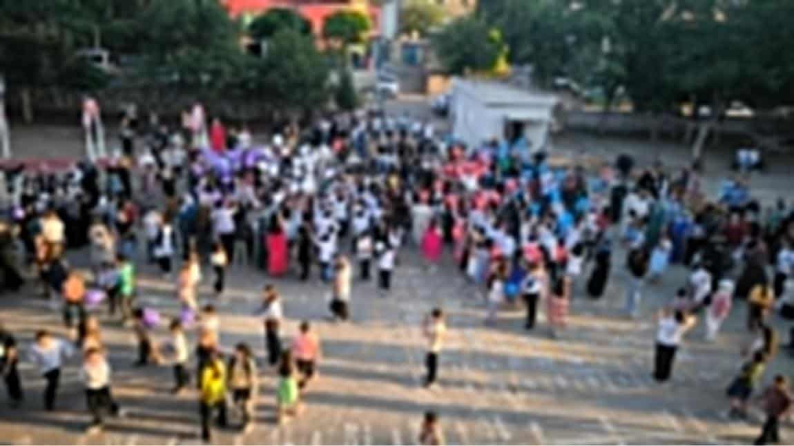 2024-2025 EĞİTİM ÖĞRETİM YILI 4.SINIFLARIMIZIN MUHTEŞEM MEZUNİYET TÖRENİ