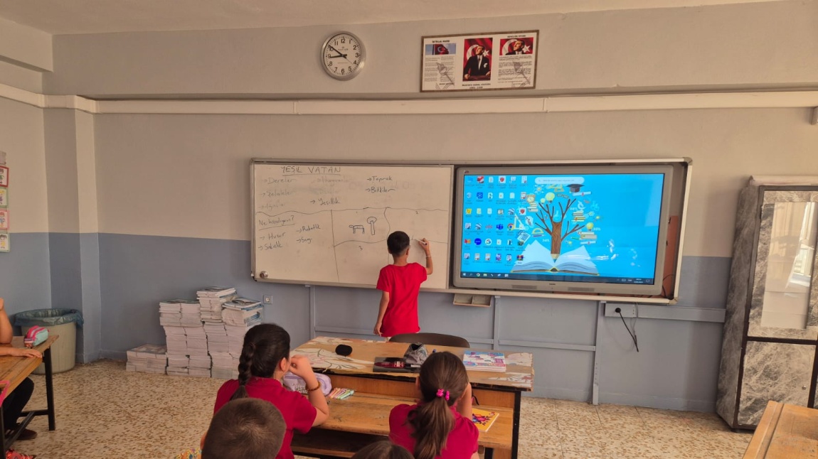 İLK DERSTTE SINIFLARIMIZDA YEŞİL VATAN İŞLENDİ